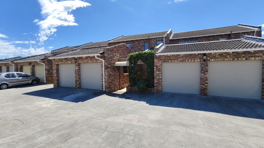 3 Bedroom Property for Sale in Humewood Eastern Cape